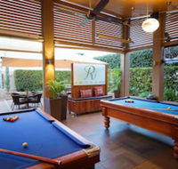 O'Shea's Royal Hotel - Accommodation Mermaid Beach
