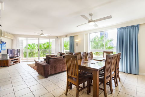 La Grande Apartments Broadbeach - Accommodation Mermaid Beach 1