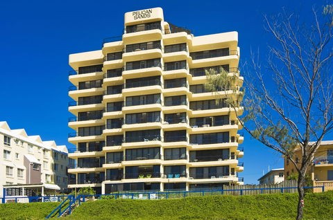 Pelican Sands Beach Resort - Accommodation Mermaid Beach 0