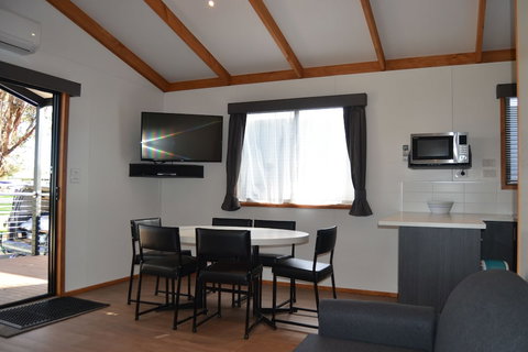 Portland Tourist Park - Accommodation Mermaid Beach 5