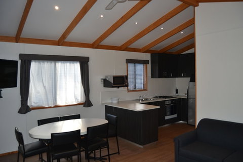 Portland Tourist Park - Accommodation Mermaid Beach 6