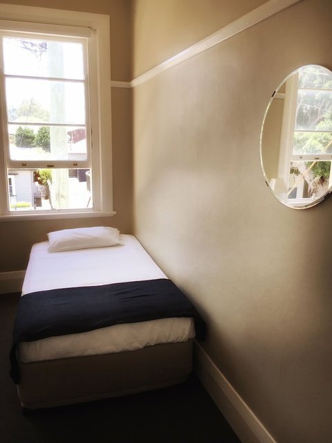 Oriental Hotel - Accommodation Mermaid Beach 5