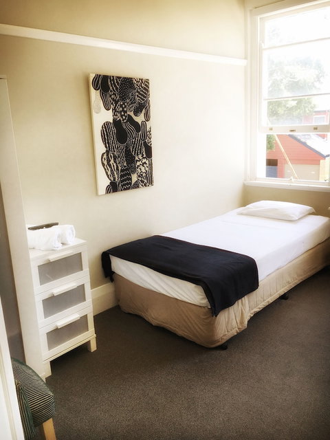 Oriental Hotel - Accommodation Mermaid Beach 4