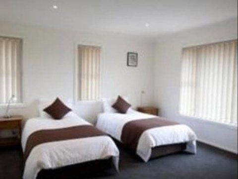 Executive Oasis Narrabri - Accommodation Mermaid Beach 0