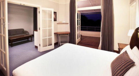 Caves House Hotel And Apartments - Accommodation Mermaid Beach 3