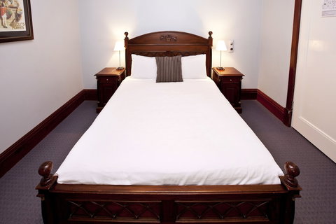 Caves House Hotel And Apartments - Accommodation Mermaid Beach 4