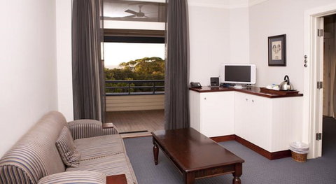 Caves House Hotel And Apartments - Accommodation Mermaid Beach 6