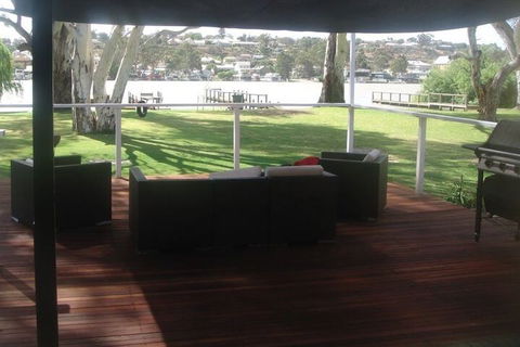 Eleven From The Left - Accommodation Mermaid Beach 7