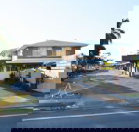 Rover Holiday Units - Accommodation Mermaid Beach