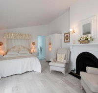 White Dove Cottage Bed  Breakfast - Accommodation Mermaid Beach