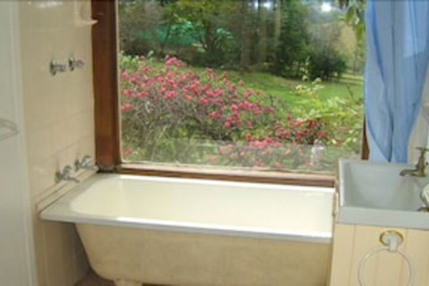 Hermitage Cottage - Accommodation Mermaid Beach 5