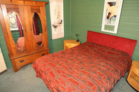 Hermitage Cottage - Accommodation Mermaid Beach 6