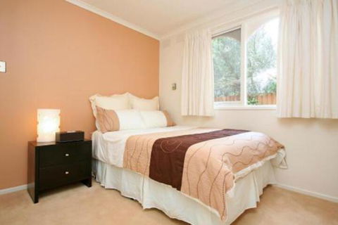 Frankston B & B - Accommodation Mermaid Beach 4