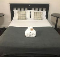 The Irish Village - Accommodation Mermaid Beach