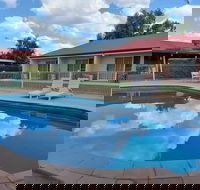 Emerald Explorers Inn - Accommodation Mermaid Beach