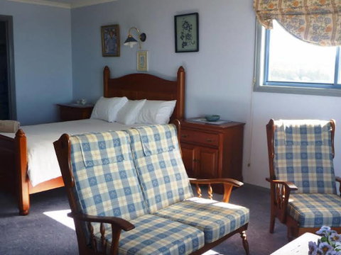 Hedgehog House - Accommodation Mermaid Beach 0