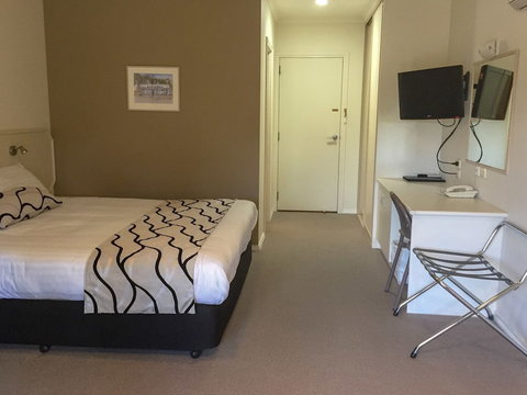 Deniliquin Country Club Motor Inn - Accommodation Mermaid Beach 5