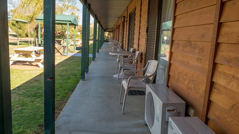 Deniliquin Country Club Motor Inn - Accommodation Mermaid Beach 1