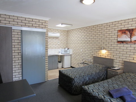 Cowra Crest Motel - Accommodation Mermaid Beach 6