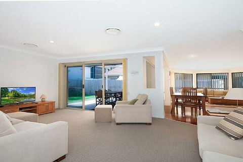 Seachange - Accommodation Mermaid Beach 7