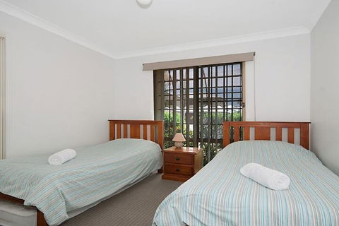 Seachange - Accommodation Mermaid Beach 2