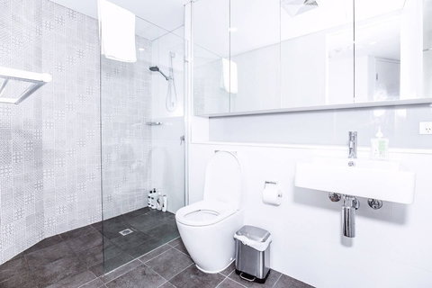 B08-darling Harbour Studio - Accommodation Mermaid Beach 2