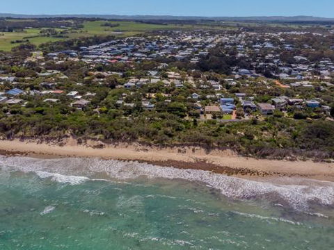 DRIFTAWAY ACROSS FROM SURF BEACH - Accommodation Mermaid Beach 4