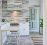 Quiet Pet Friendly Home 3 houses to beach entry with Private Pool Walk to Shops - Accommodation Mermaid Beach