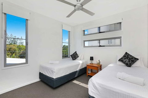 Northshor-Ultimate Beach House - Accommodation Mermaid Beach 4