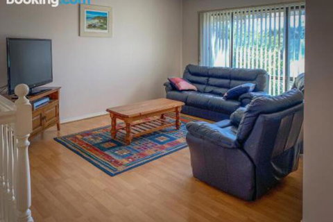 Endeavour 6 - Accommodation Mermaid Beach 5