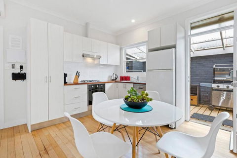 AMORE A Tranquil Retreat With Couples Spa - Accommodation Mermaid Beach 4