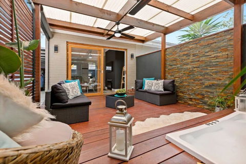 AMORE A Tranquil Retreat With Couples Spa - Accommodation Mermaid Beach 1