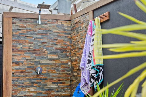 AMORE A Tranquil Retreat With Couples Spa - Accommodation Mermaid Beach 3