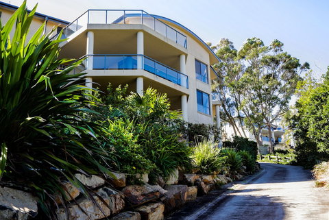 A Vista Townhouse 1 - Accommodation Mermaid Beach 0