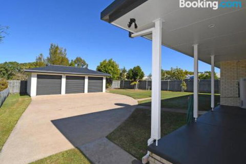 Urangan Harbour Bungalow - Accommodation Mermaid Beach 4