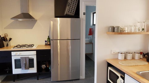 Red Ochre â€“ Large 1BR With Private Courtyard - Accommodation Mermaid Beach 4