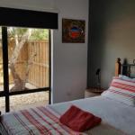 Red Ochre â€“ Large 1BR With Private Courtyard - Accommodation Mermaid Beach 0