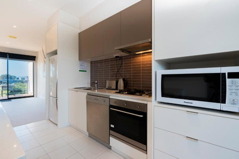 Stylish 3 Bedroom Condo - Accommodation Mermaid Beach 4