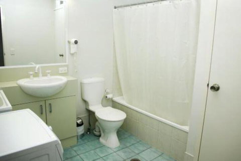 Horizons Resort 406 - Accommodation Mermaid Beach 5