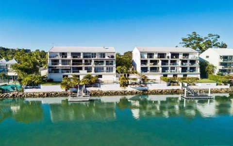 Apartment 5 Commodore - Accommodation Mermaid Beach 2