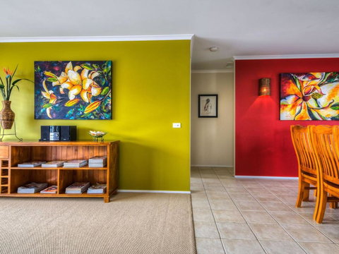 Art House - Accommodation Mermaid Beach 3