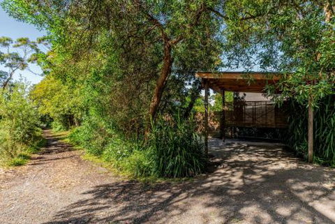 SUNSET BEACH SHACK On SURF - Accommodation Mermaid Beach 3