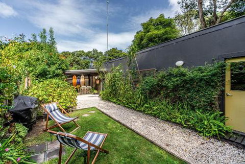 SUNSET BEACH SHACK On SURF - Accommodation Mermaid Beach 4