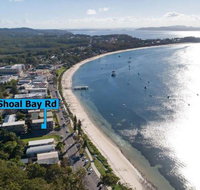 2 Shoal Towers 11 Shoal Bay Rd across the road to beautiful Shoal Bay Beach - Accommodation Mermaid Beach
