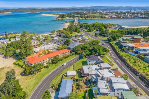Shawhaven - Accommodation Mermaid Beach 2