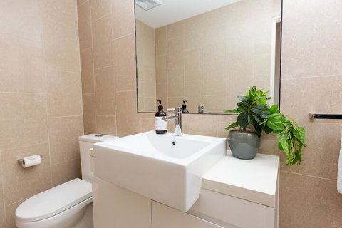 Enjoy Penthouse Living In The CBD - Accommodation Mermaid Beach 3