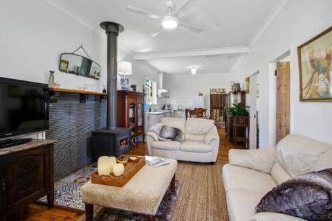 WOOLWAY - Accommodation Mermaid Beach 4