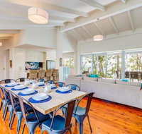 Harlequin Beach House 4pm Check Out Sundays - Accommodation Mermaid Beach