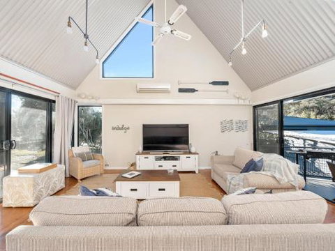 Sea Loft At Hyams Full House 4pm Check Out Sundays - Accommodation Mermaid Beach 2