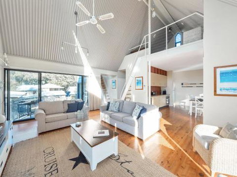 Sea Loft At Hyams Full House 4pm Check Out Sundays - Accommodation Mermaid Beach 3